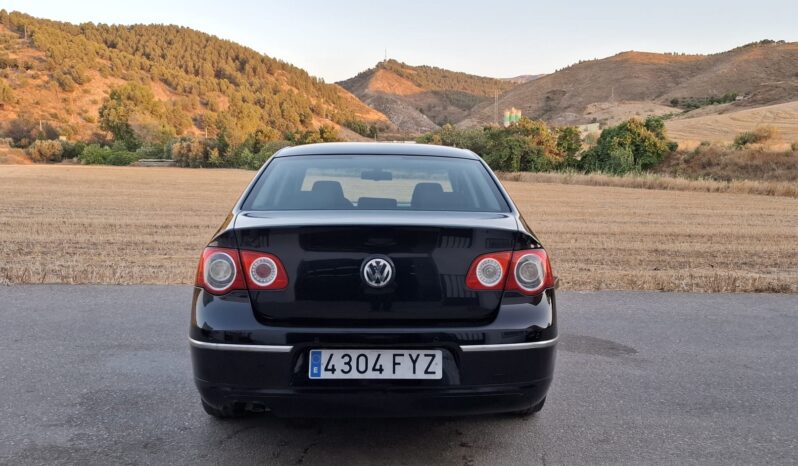 
								Volkswagen Passat 1.9 TDI 105cv completo									