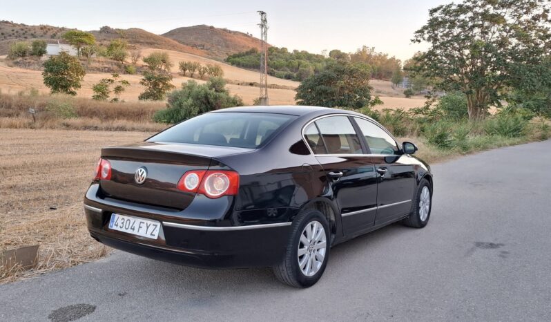 
								Volkswagen Passat 1.9 TDI 105cv completo									