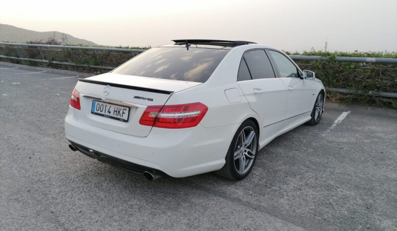 
								Mercedes Class-E 250 AMG completo									