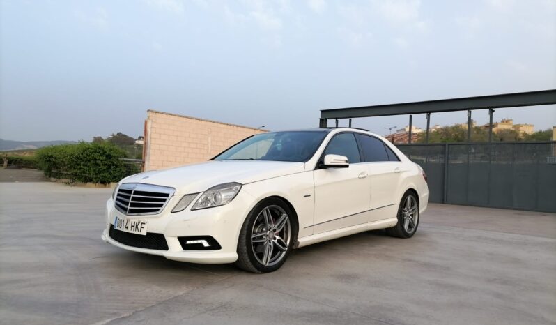 
								Mercedes Class-E 250 AMG completo									