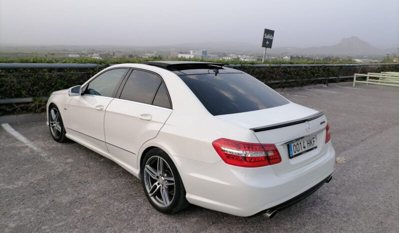 
								Mercedes Class-E 250 AMG completo									