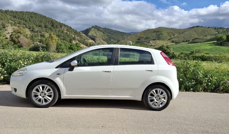 
								fiat gran punto completo									