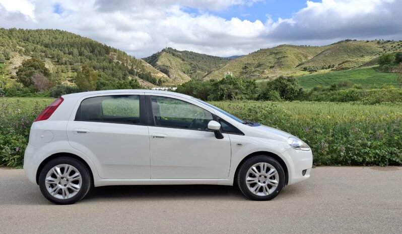 
								fiat gran punto completo									