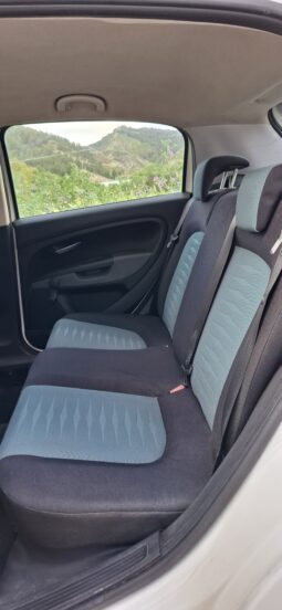 
										fiat gran punto completo									