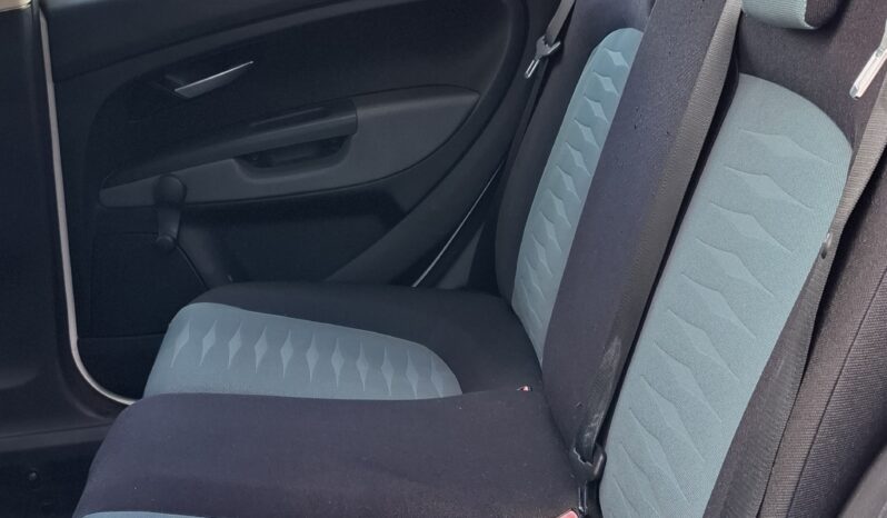 
								fiat gran punto completo									