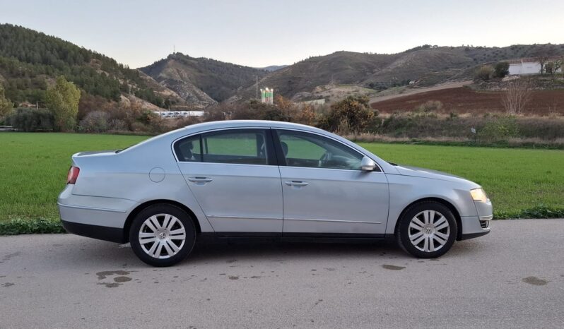 
								Volkswagen Passat completo									