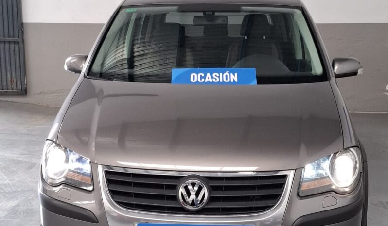 
								Volkswagen Touran completo									