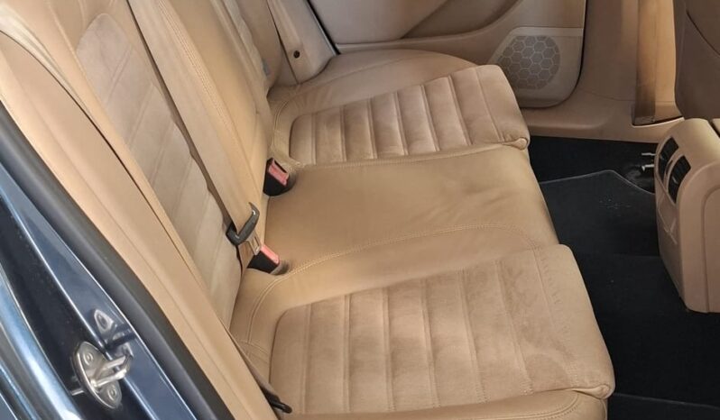 
								Volkswagen Passat completo									