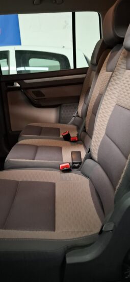 
										Volkswagen Touran completo									