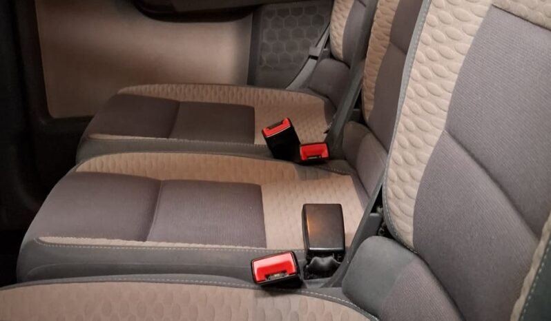
								Volkswagen Touran completo									