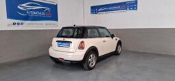 
										Mini Cooper One completo									
