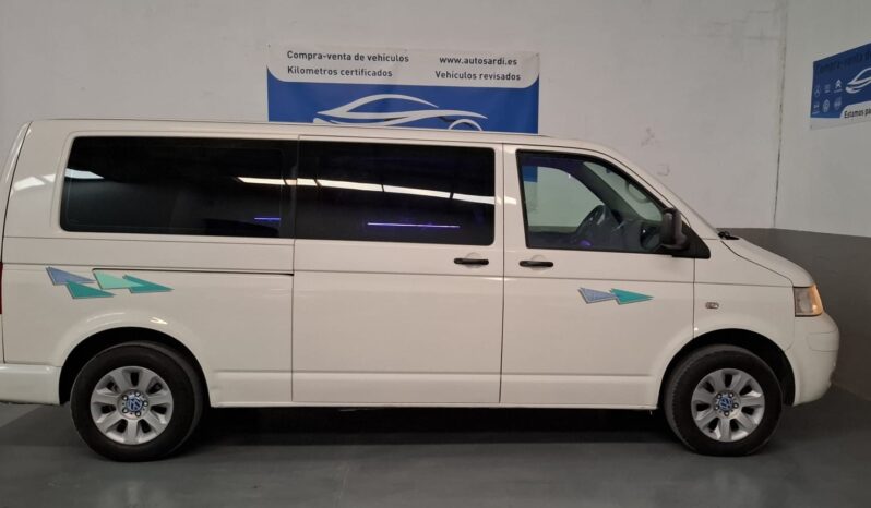 
								Volkswagen Caravelle completo									