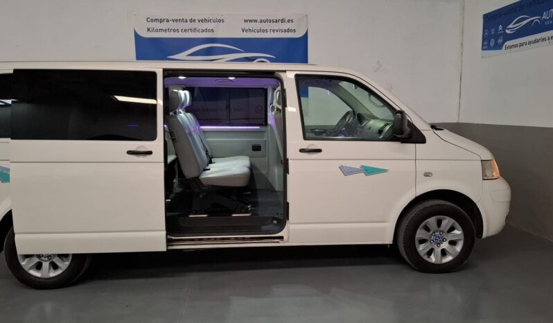 
								Volkswagen Caravelle completo									