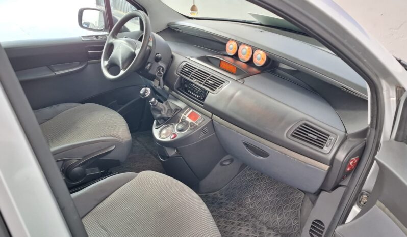 
								Citroën C8 completo									