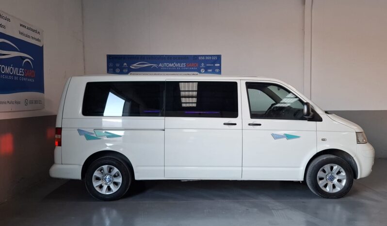 
								Volkswagen Caravelle completo									