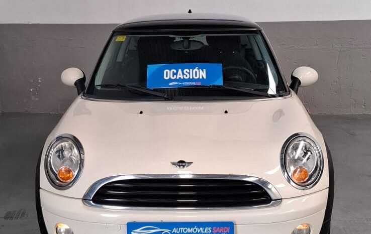 
								Mini Cooper One completo									