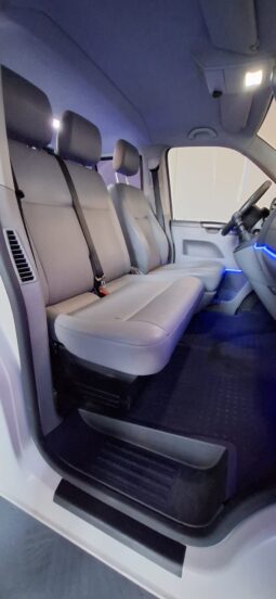 
										Volkswagen Caravelle completo									