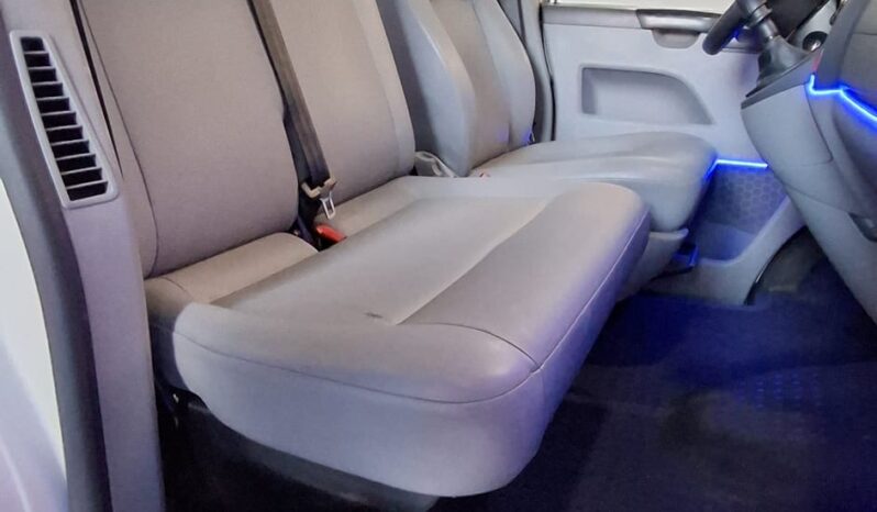 
								Volkswagen Caravelle completo									