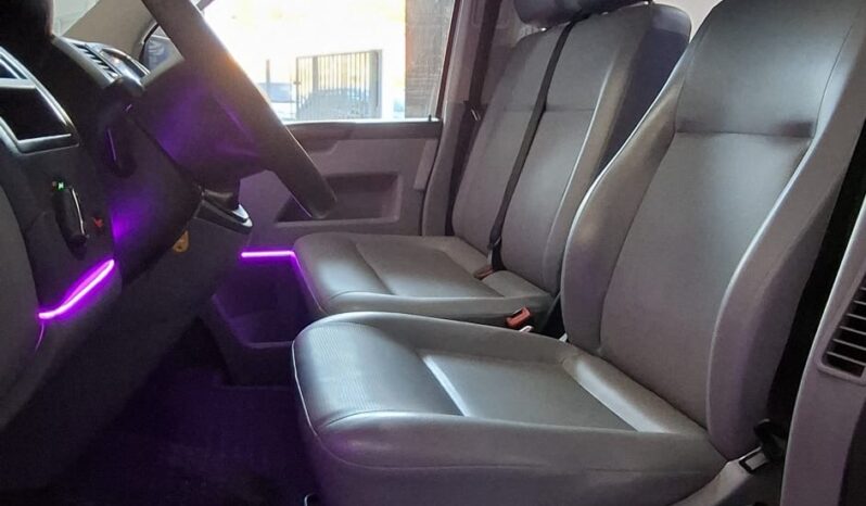 
								Volkswagen Caravelle completo									