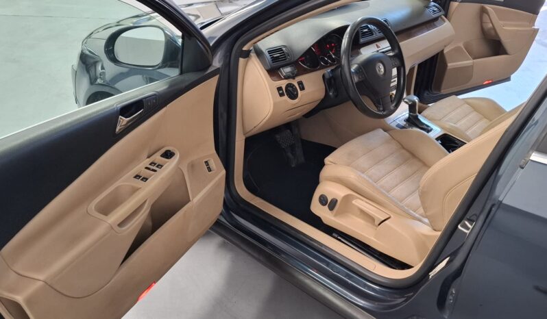 
								Volkswagen Passat completo									