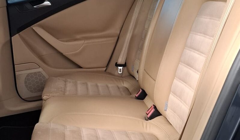 
								Volkswagen Passat completo									