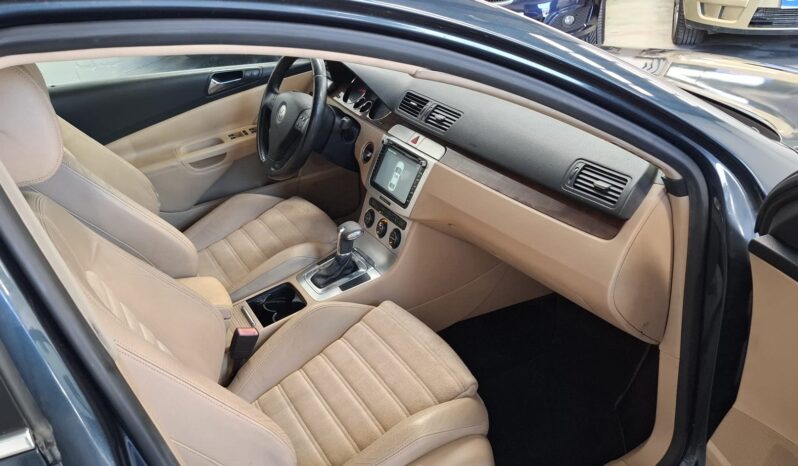 
								Volkswagen Passat completo									