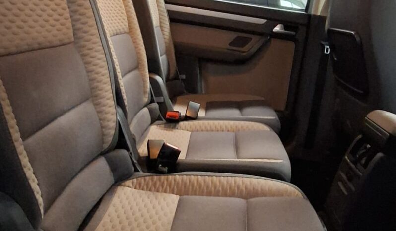 
								Volkswagen Touran completo									