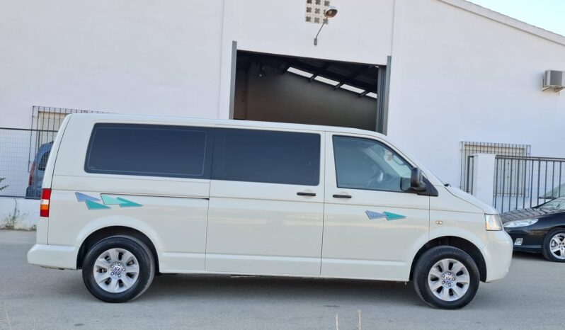
								Volkswagen Caravelle completo									