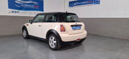 
										Mini Cooper One completo									